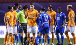 国内足坛爆料最新消息,转会风云再起，豪门争抢新星